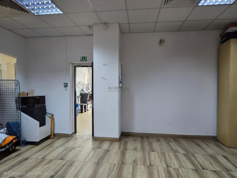 Salajan Spatiu cu vitrina generoasa, stradal cu dublu acces