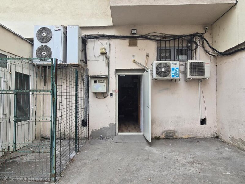 Salajan Spatiu cu vitrina generoasa, stradal cu dublu acces